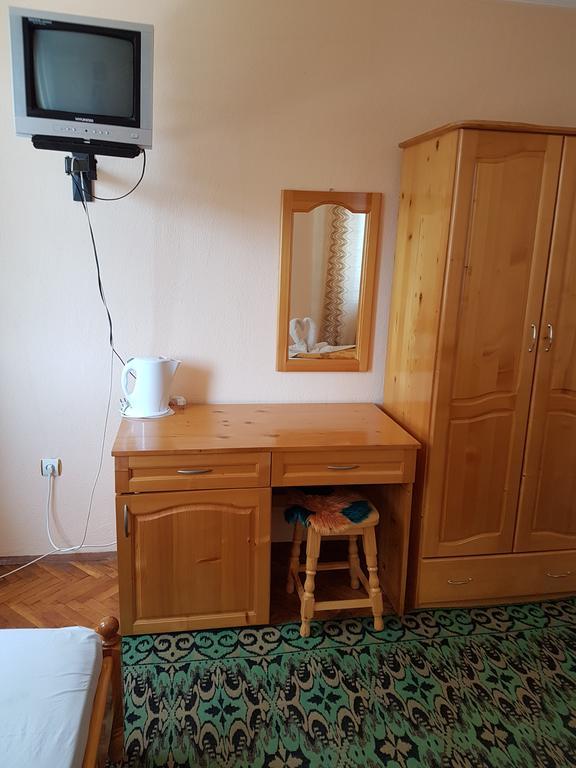 Guest Rooms Denitsa Obzor Buitenkant foto
